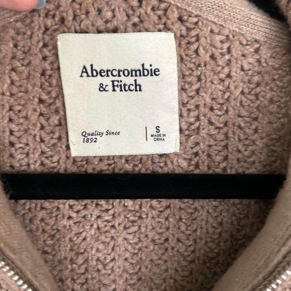 Abercrombie & Fitch Mauve 1/4 Zip Knit Comfy Sweater Size Small - Picture 2 of 5